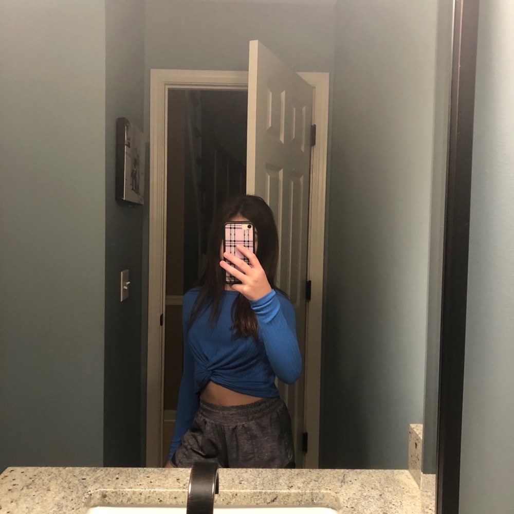 SHEIN blue cropped tie shirt
